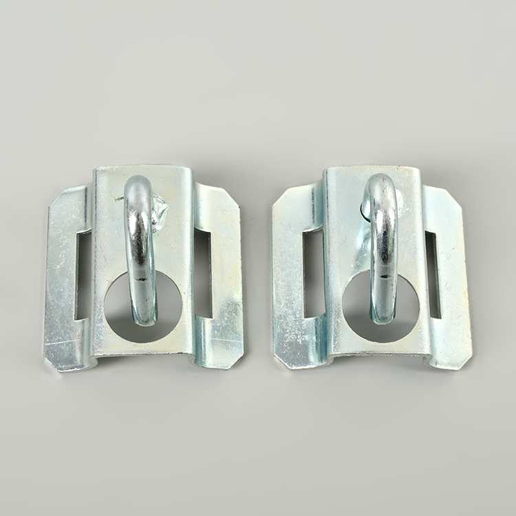 Circumferential hook